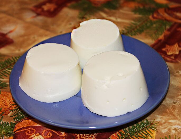 Cottage cheese jelly is a delicious dessert in Dukan's diet menu