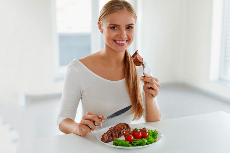 During the alternating periods of the Dukan diet, you should eat protein and vegetable dishes